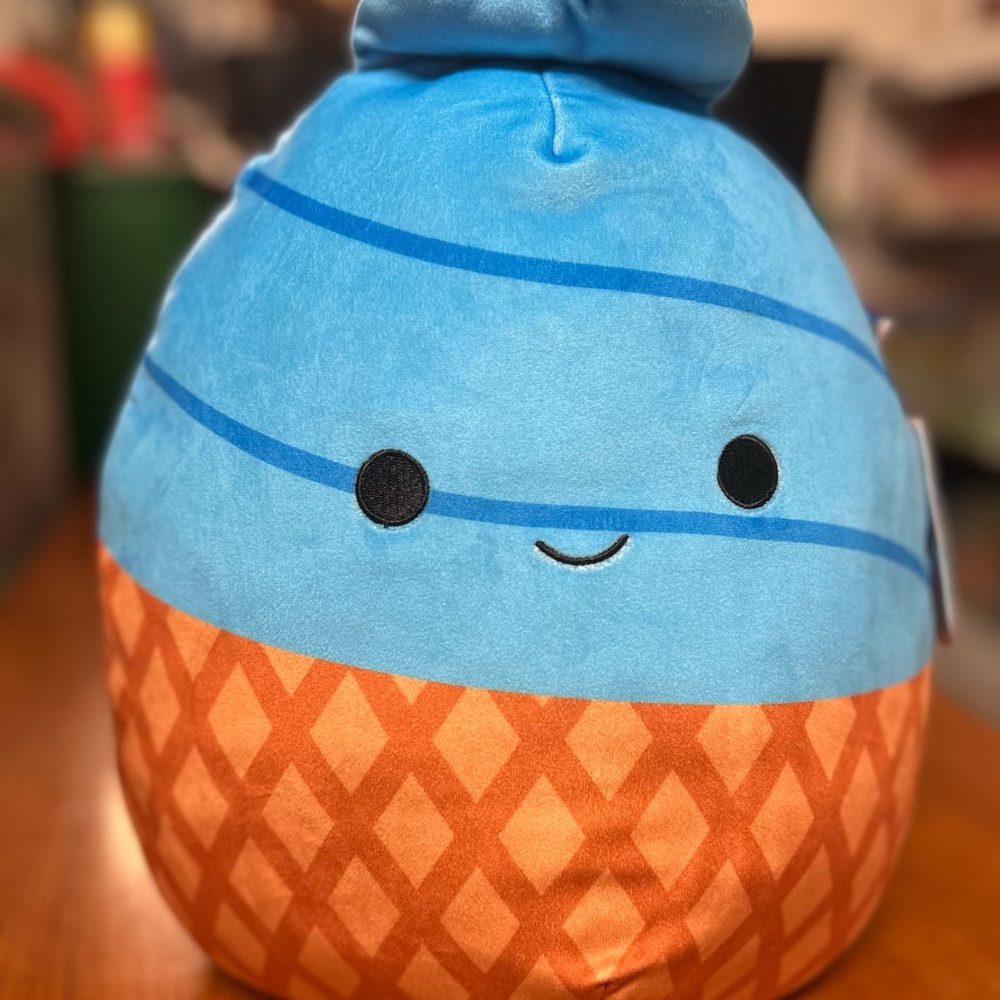 “Huck L. Berry” Squishmallow
